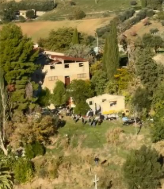 Clan in guerra per lo spaccio, blitz in un casolare a Lapedona